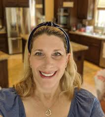 Ok y'all! This is something fun and different!!  🌺🪷🌹🌸🌺🪷🌹🌸🌺🪷🌹🌸🌺🪷🌹🌸 *PREORDER* fabric headbands- the floral  headbands are original designs the vendor! These are a raw edge headbands-  meaning they can be folded over