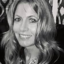 Deanna Schuster's Instagram, Twitter & Facebook