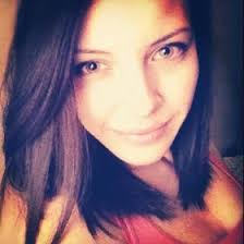 Heather Easter's Instagram, Twitter & Facebook