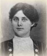 لليان تراشر : مؤسسة ملجأ لليان تراشر للايتام بأسيوط ـ مصر ـ سنة 1911 . كانت  مخطوبة لشاب امريكى وكانت تصلى دائماً ماذا تريد يارب ان افعل ؟ وعندما فتحت  الإنجيل وجدت