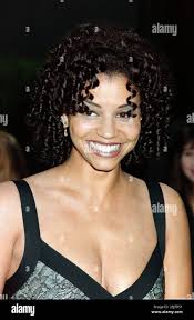 Gloria Re's Instagram, Twitter & Facebook