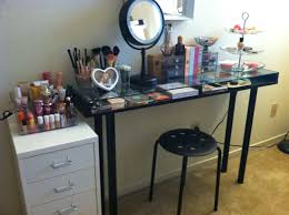 Makeup Storage Ikea Diy Vanity Diy Makeup Vanity Table Diy Vanity Diy Makeup Vanity (ikea also sells the hemnes desk in a grey and black brown version, if you rather not paint).