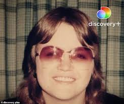 Tom Arnold and sister Lori open up about their childhood and her life  dealing drugs in Queen Of Meth