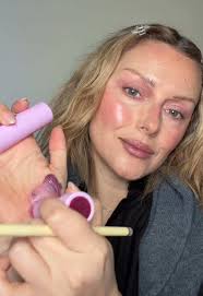 Achieve the Perfect Sun-Kissed Look with Soft Raisin