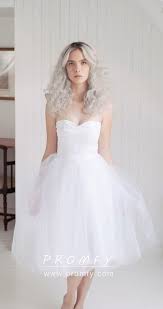 Sade Elbise Tarzi Gelinlik Kisa Boylular Icin Tesettur Giyim Gelinlik Cicekli Kiz Elbiseleri The Dress