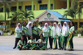 Kepada yth, bapak anton syahputra kepala sekolah smp negeri 1 medan di tempat. Sri Suci Ningtyas Ardi Kumpulan Tugas Sekolah Nikmati Sisa Masa Sma Mu Sma Negeri 1 Lubuk Pakam