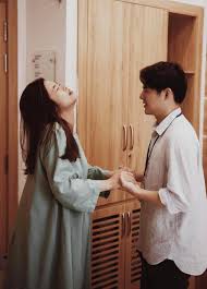 Trong suốt sự nghiệp âm nhạc của mình, cô đã giành được rất nhiều giải thưởng. Ä'ong Nhi Ong Cao Tháº¯ng Bá»‹ Chá»‰ Trich Lam Mau Khi Sinh Con
