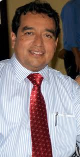 Con la Luna de Plata, Veinte Experiencias Profesionales, un libro de  nuestro colega Héctor Saldierna, quien visitará Xalapa este jueves