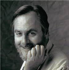 Does anyone recognize this guy? Is he wearing the Legion d'honneur or the  Croix de Saint Louis? ￼