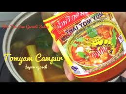 Some of the ingredients seem to call for different amounts now and some of the method seems different than i. How To Cook Delicious Tom Yum Goong Thai Hot Sour Spicy Soup Featuring Romeo The Talking Parrot Youtube