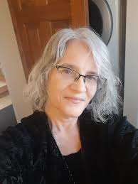 As dull as it can get… 2 years ago I cut my hair One year later they had  already grown back quite a bit And today Happy haircutiversary to me