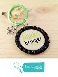 Handgemachter Schlusselanhanger Kronkorken Glucksbringer Kleeblatt Anhanger Handmade Von Der Happy Crowns Https Www Kronkorken Schlusselanhanger Korken