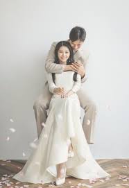 Korean Wedding A 009 Andyoo Studio Korea Wedding Pledge In 2020 Wedding Photo Studio Korean Wedding Dress Korean Wedding Photography
