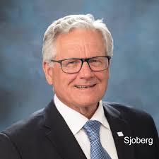 Newly elected officials begin their terms in office today (Monday, July 1).  The City of Mandan welcomes new Mayor James "Jim" Froelich, City  Commissioner Craig Sjoberg, and Municipal Court Judge Thomas Jackson.