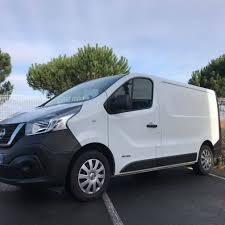 Camion 6m3 Nissan Nv300 Utilitaire Petit Utilitaire Voiture De Prestige