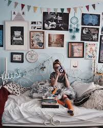 Ada 20 gudang lagu kemas dan hias bilik tidur bajet diy bersaiz kec terbaru, klik salah satu untuk download lagu mudah dan cepat. 10 Idea Bilik Tidur Yang Trendy Sempoi Sesuai Untuk Kaki Membuta Remaja