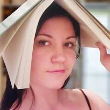 Ali Winters's Instagram, Twitter & Facebook