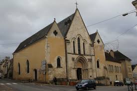 It lies about 150 km south west of paris and 50 km west of chartres. Fichier Nogent Le Rotrou Eglise Notre Dame Outside 2 Jpg Wikipedia