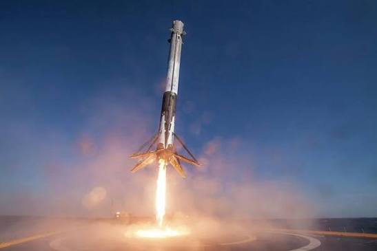Falcon 9 launch still