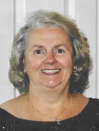 Linda Lamoureux's Instagram, Twitter & Facebook