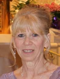 Sandra Lyons's Instagram, Twitter & Facebook