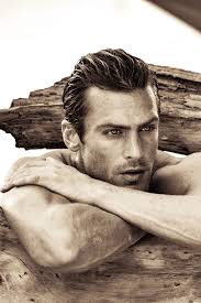Composition of the fragrance armani acqua di giò absolu instinct for men opens with a refreshing explosion of citrus and oceanic notes. Giorgio Armani Acqua Di Gio Absolu Instinct New Fragrances