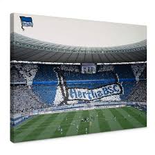 The team won the german championship in 1930 and 1931. Leinwandbild Hertha Bsc Spielstart Im Stadion Wall Art De