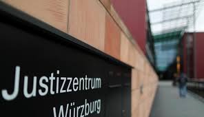 Eine genauere zahl nannte die polizei zunächst nicht. Messerangriff Auf Ex Frau Und Neuen Freund Vier Jahre Haft