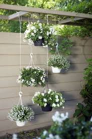 17 Moglichkeiten Blumen Im Garten Zu Exponieren Ideen Von Outdoor Designs Wenn Ich Blumen Designs Exponieren Garten Blumengarten Vorgarten Garten