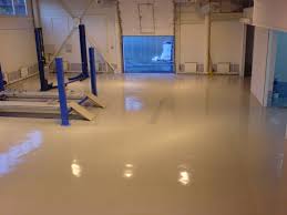 Most floor leveling compounds have a maximum thickness of 6 mm or ¼. The Thickness Of The Self Leveling Floor What Should Be The Minimum And Maximum Thickness Of The Self Leveling Floor In The Apartment
