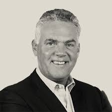 Lewis Pledger's Instagram, Twitter & Facebook