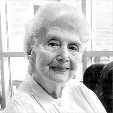 Elsie Mccormick's Instagram, Twitter & Facebook