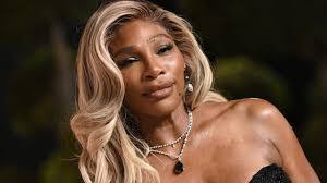 Essence Harris's Instagram, Twitter & Facebook