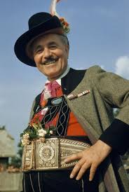 Tracht A Rich Tradition In Tyrol Where Every Valley And Sometimes Every Town Has Their Ow European Costumes National Geographic Images Traditional Dresses