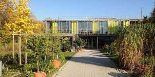 300 schüler, 12 x 12. Stadtische Berufsschule Fur Gartenbau Floristik Und Vermessungstechnik