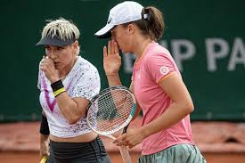 Professional tennis player | trying to put this yellow fluffy thing between the lines не пользуетесь твиттером? H Oz6ckgwe8pzm
