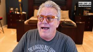 It's Monday and I'm bored so let's sing!