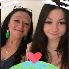 Darcey O'Brien singing page...