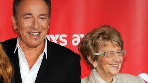 Adele Bruce's Instagram, Twitter & Facebook