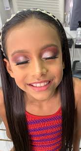 Trabajo realizado por nuestra MAQUILLISTA PROFESIONAL Lorraine Costa ❤️🎉💓  Para citas 7878128818 Maquillaje $25.00 incluye pestañas