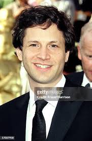 1.214 fotos e imágenes de alta resolución de Harrison Bennett