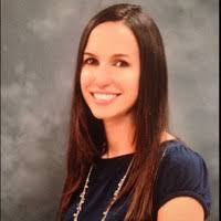 Dee Halpin's Instagram, Twitter & Facebook