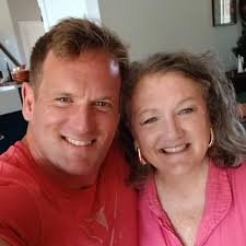 1st time I've seen my sister, as well as been together as a family, in 2  years 🙌 I believe that God can restore anything! 💯 #familyreunions  #thanksgivingfamily #familyrestoration