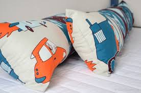 Eine Neue Bettumrandung Fur Unser Xxl Hausbett Hausbett Bettumrandung Autoteppich