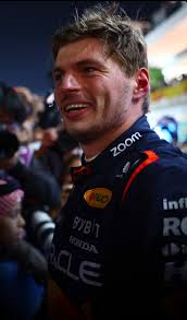 the #PSV fan Max Verstappen as a reincarnation of Ben Hur : ,,,coming  through ...