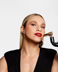 ULLA POPKEN GOES WHOLESALE Byline: Shirliey Fung NEW YORK -- Full-..