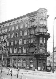 Magdeburg Hasselbachplatz Bilder Den Schreibblock Auf Den Knien Notierte Jutta Rodling Anfang Der 90er Magdeburg Stadt Magdeburg Gorlitz