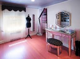 Couleurs, design et musique pour un appartement à kiev c'est pour un jeune couple et son enfant, que le studio d'architecture aterarchitects, a réalisé la conception de ce duplex de 100m². Get Your Kids Organized At All Ages Hgtv