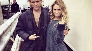 Where is meryl, what have they done to donna, my heart is broken and i shouldn't feel that way about the definitive proof that donna is alive in the mamma mia! Blue Sweater Worn By Young Donna Lily James On The Production Of Mamma Mia 2 Here We Go Again Movie