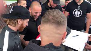 Heeft u specifieke vragen over ons. 90plus Wesley Sneijder Denkt An Comeback 90plus